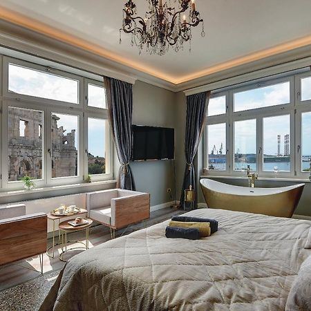 Arena & Seaview Luxurious Residence Пула Экстерьер фото
